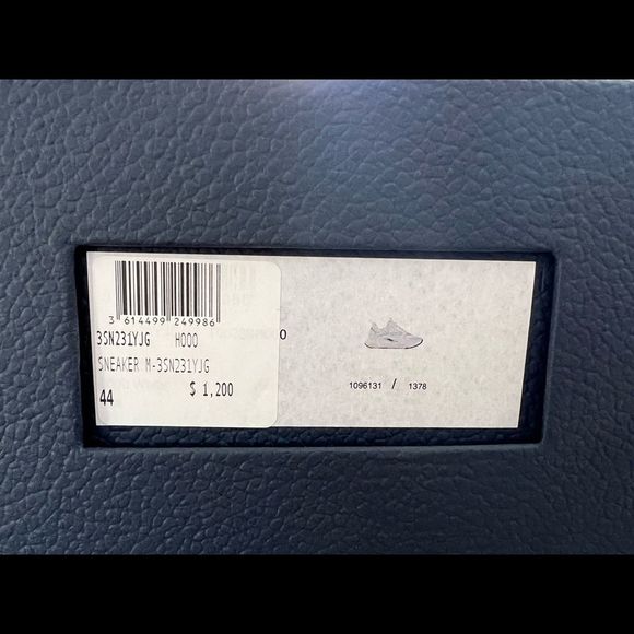 B22 DIOR SNEAKERS - Picture 9 of 10